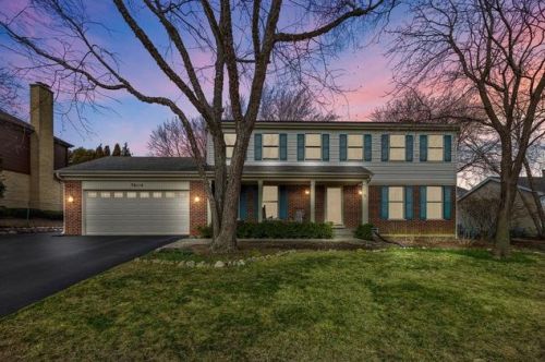 5604 Silentbrook Ln, Rolling Meadows, IL 60008-2118