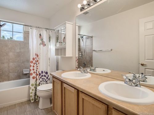 21738 Mansfield Pl, Aurora CO  80018-3058 exterior