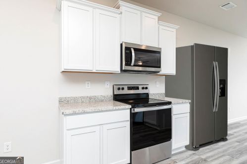 154 Avondale Blvd, Conyers GA  30013-5115 exterior