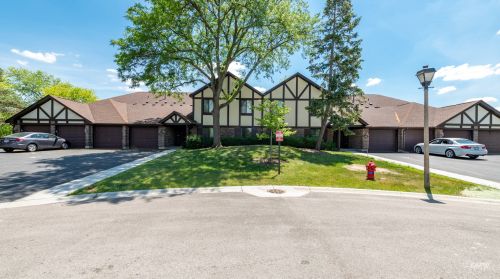 1037 Cottonwood Ct, Wheeling, IL 60090-5426