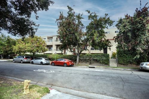 1125 Maple St, Glendale, CA 91205-2570