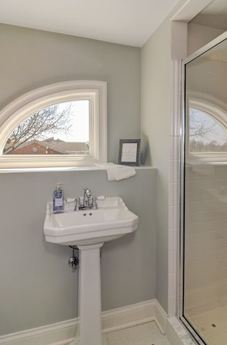 137 Oxford Ave, Willowbrook IL  60514-1151 exterior