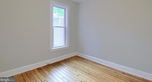 513 Laurel St, Lancaster PA  17603-5638 exterior