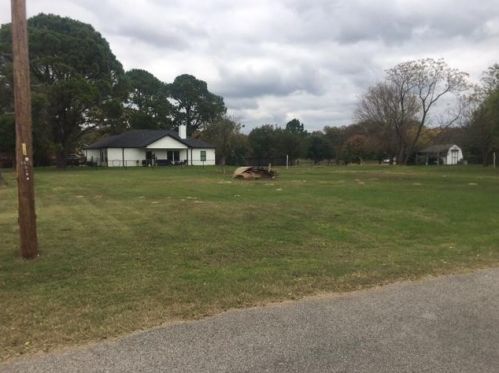 17 Starview Dr, Log Cabin, TX 75148-4760