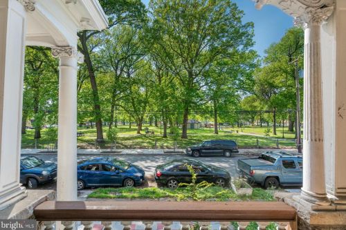 435 51st St, Philadelphia, PA 19139-1516