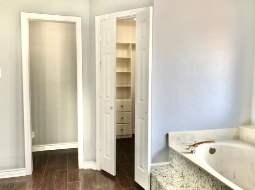 8529 Lake Country Dr, Fort Worth TX  76179-3130 exterior