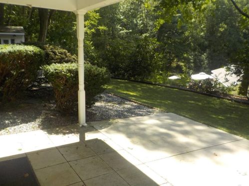 1 Old Greenville Rd, Providence, RI 02919-1223