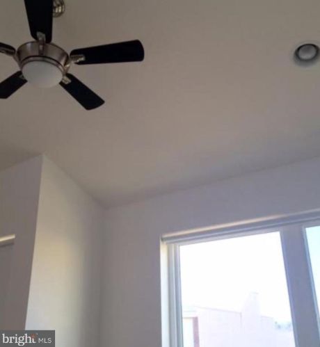 715 19 St, Philadelphia PA 19130-2030 exterior