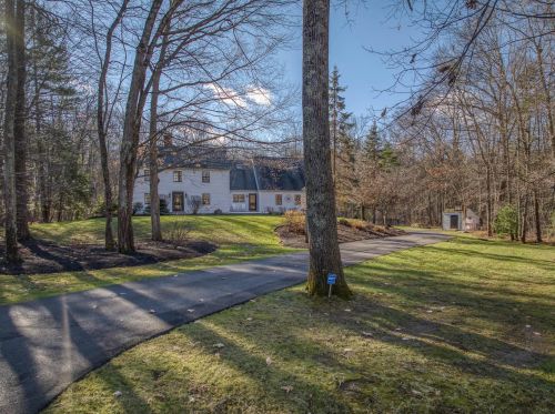 13 Country Farm Rd, Stratham, NH 03885-2536