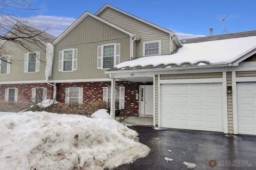 211 Hampshire Ct, Naperville, IL 60565-3285