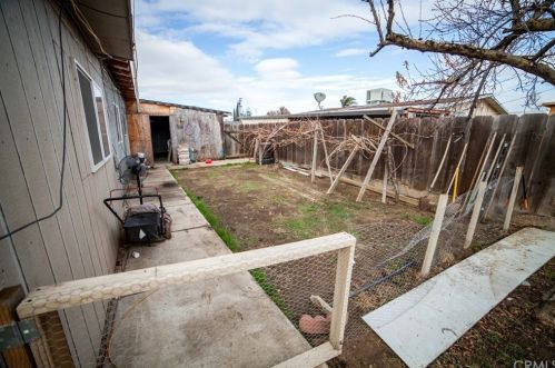 814 Vermont Ave, Los Banos CA 93635-3313 exterior