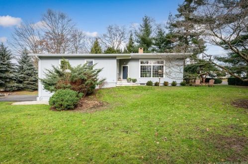 12 Splitrock Rd, Norwalk CT  06854-4713 exterior