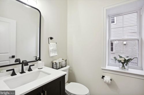 401 Boyd Ave, Silver Spring MD 20912-5404 exterior