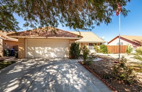 18546 Sonoma Rd, El Mirage, CA 92301-3524