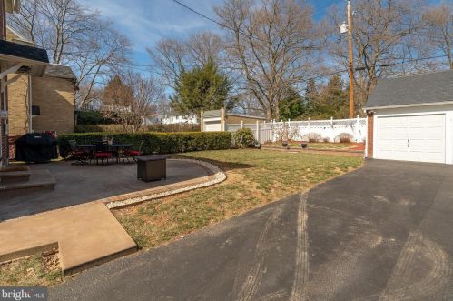 860 Fountain Ave, Lancaster PA  17601-4533 exterior