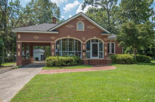 159 Greenville St, Newnan, GA 30263-2630
