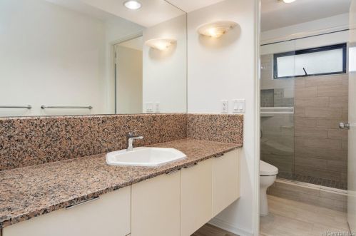 859 Hao St, Honolulu HI  96821-1620 exterior