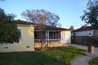 912 Tipton St, Visalia, CA 93292-2920