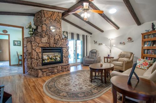 8670 Thelen Ct, Citrus Heights, CA 95662-4438