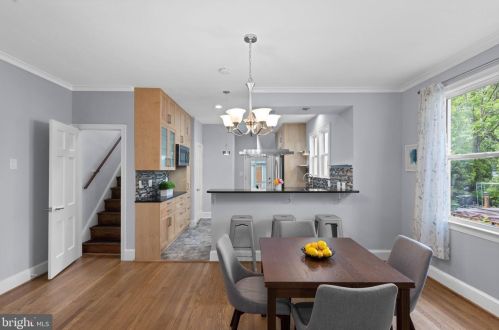 821 Bonifant St, Silver Spring MD 20910-5530 exterior