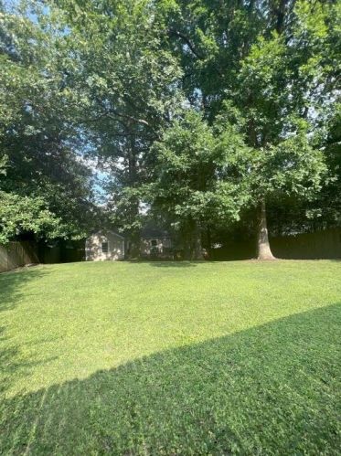 1266 Kingsley Cir, Atlanta GA  30324-3224 exterior