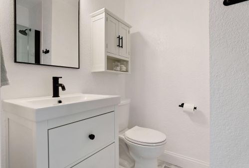 2106 Highland Pkwy, Saint Paul MN  55116-1311 exterior