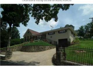 515 Mountview Dr, Elkview, WV 25071-9418