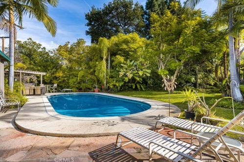 740 West St, Anaheim CA  92801-4708 exterior