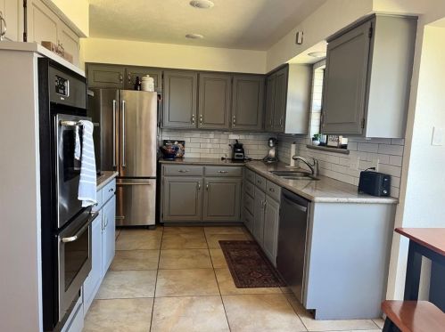 410 Stiles Dr, Midlothian TX  76065-3653 exterior