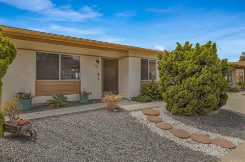 3781 Gail Dr, Oceanside, CA 92056-4124