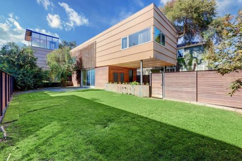 1913 Cliff St, Austin TX  78705-5309 exterior