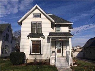 618 2nd St, Belvidere, IL 61008-4443