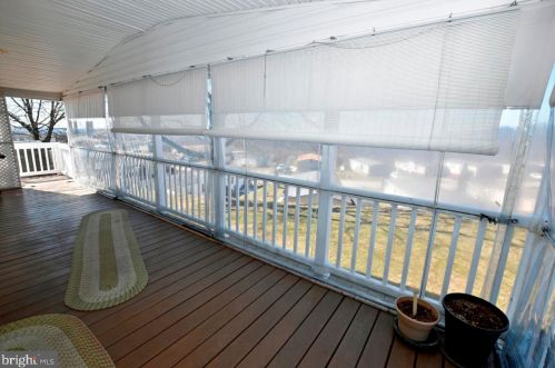 50 Raptor Dr, Hanover PA 17331-8158 exterior