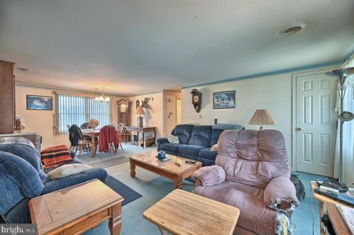 2332 Walnut Bottom Rd, Carlisle PA  17013-3740 exterior