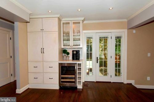 255 Lower Magothy Beach Rd, Severna Park MD  21146-2118 exterior