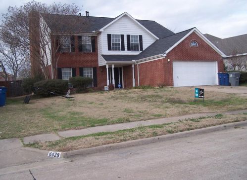 8431 Creekbluff Dr, Dallas, TX 75249-3611
