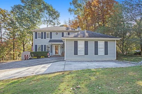 801 Westover Ct, Holly Springs, GA 30188-1850