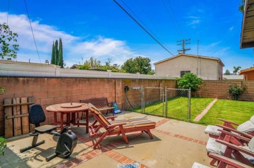 636 Milford St, Glendale CA  91203-1633 exterior