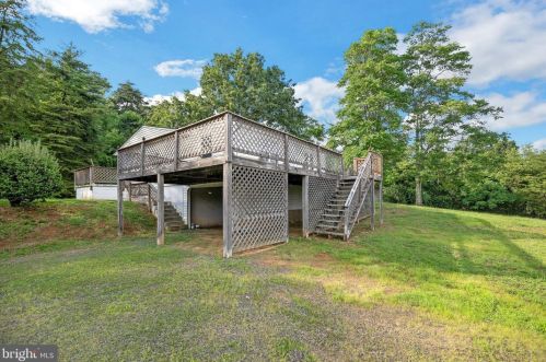 3635 Sage Rd, Delaplane, VA 20144-2036