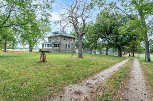 15346 Quigley Rd, Sycamore IL  60178-8362 exterior