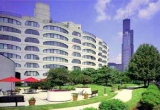 800 Wells St, Chicago IL  60607-4510 exterior