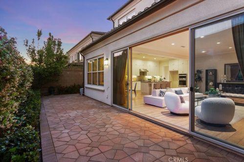 76 Gardenhouse Way, Irvine CA  92620-3373 exterior