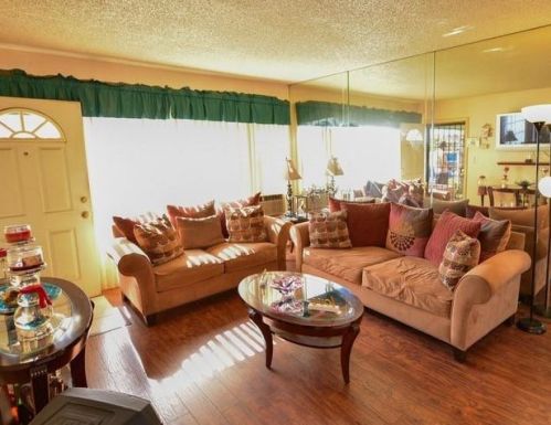 524 Taper Ave, Compton, CA 90220-3312