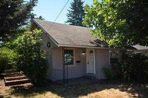 7824 Syracuse St, Portland, OR 97203-3846