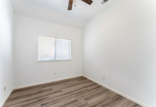 7642 Chadwick Ct, Dallas TX 75248-1600 exterior