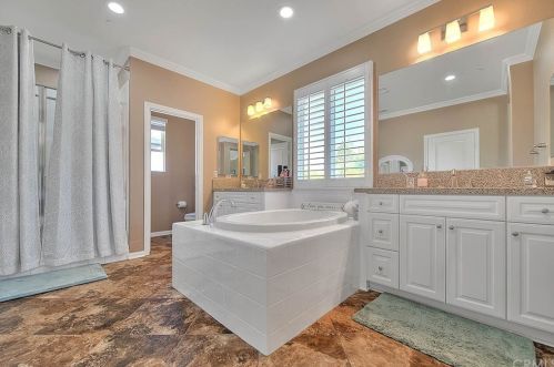 10815 Portofino Ln, Riverside CA  92503-5213 exterior