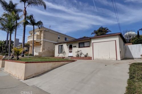 1427 5th St, Manhattan Beach, CA 90266-6337