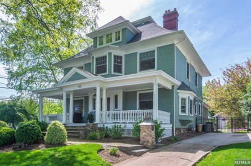 164 Oak St, Ridgewood, NJ 07450-2511