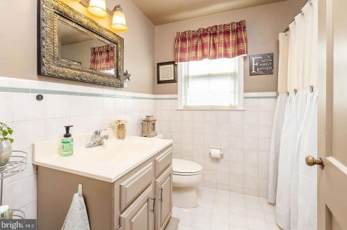 430 Princeton Rd, Tavistock NJ exterior