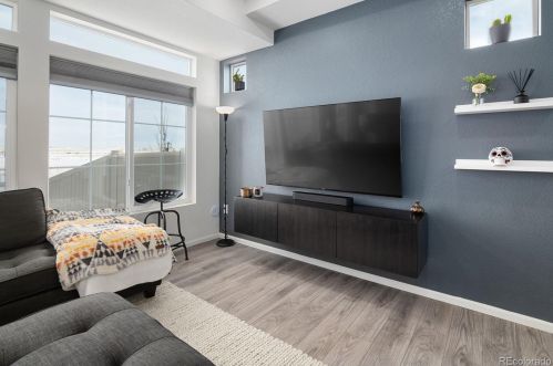 4568 Quemoy St, Aurora CO  80019-6025 exterior